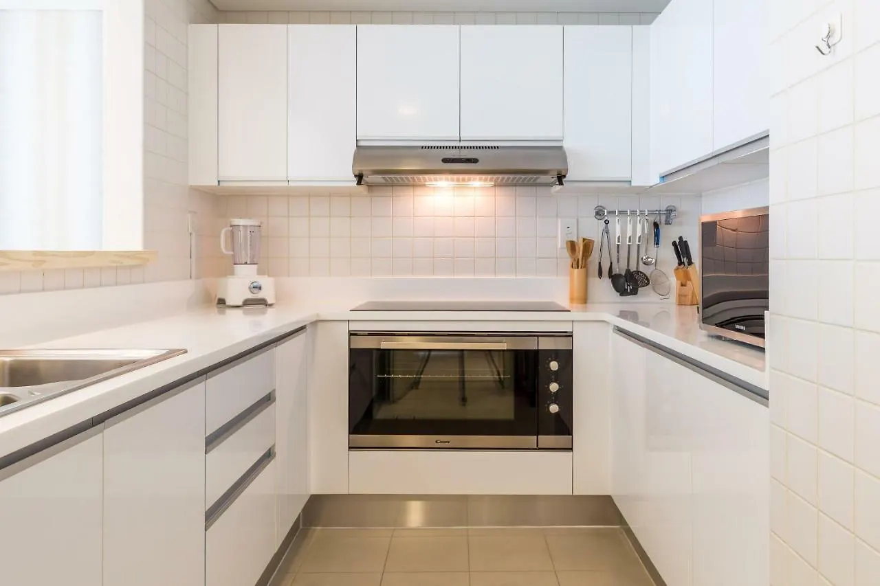 Lovely 2Br With Assistant Room In Al Bateen Residences Jbr By Deluxe Holiday Homes United Arab Emirates